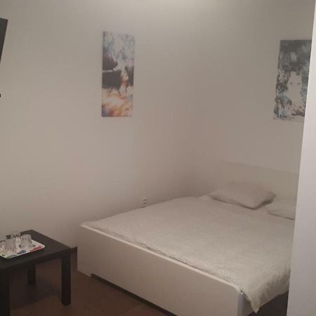Apartmán - súkromie v meste  Bratislava Esterno foto